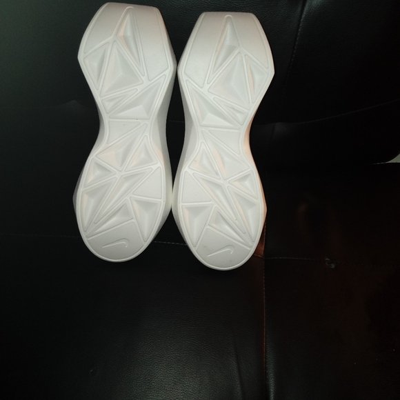 Nike Vista Lite shoes - Picture 2 of 4